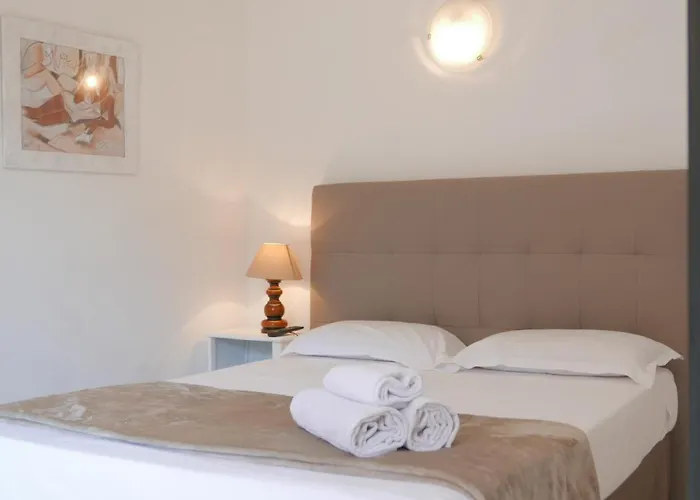 Le Golfe Ecolabel Eu Porto (Corsica)